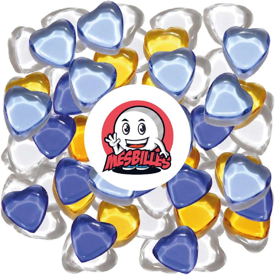 Imagen de la mascota MisCanicas rodeada de canicas Extraplanas Corazón de Cristal Translúcido Azul Claro - MisCanicas