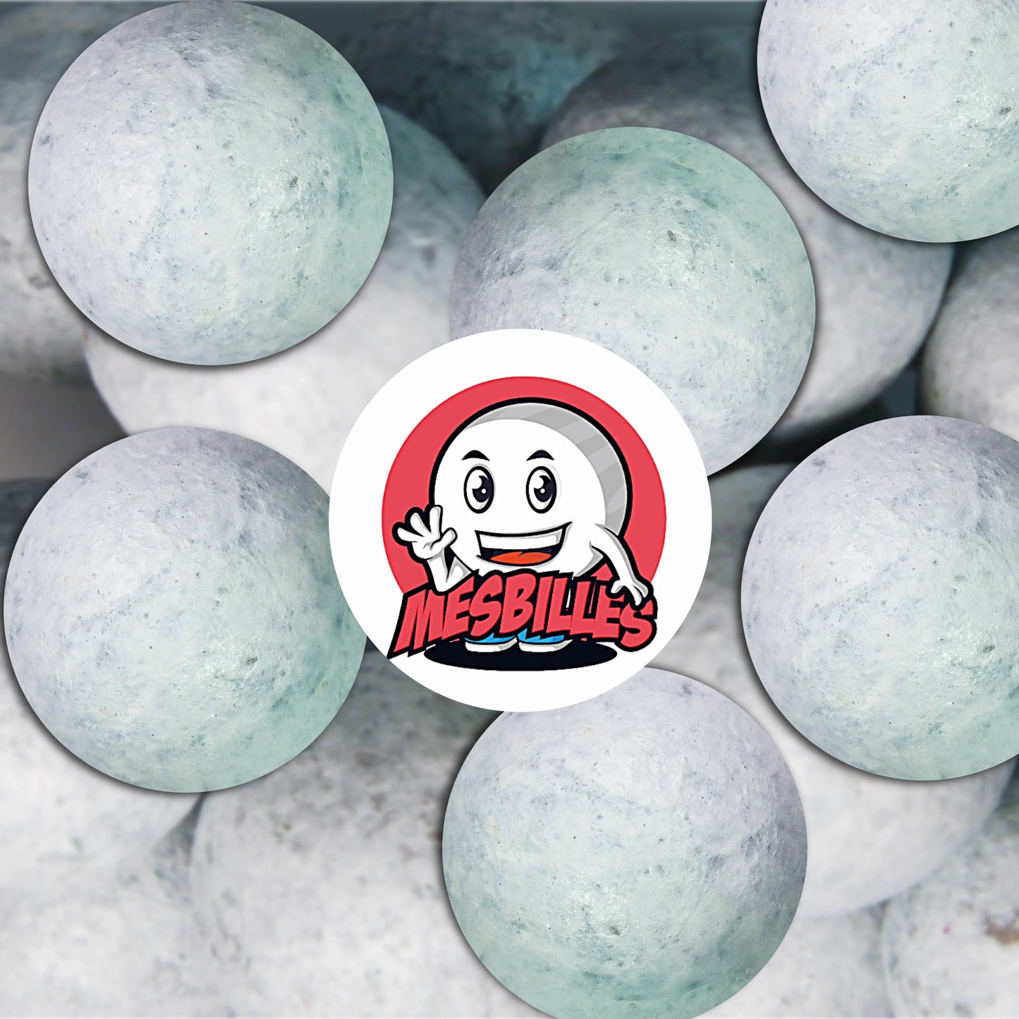Billes en terres blanches de 14 mm à la texture mate et teinte naturelle : un charme authentique né d’un savoir-faire ancestral et d’une finition manuelle soignée