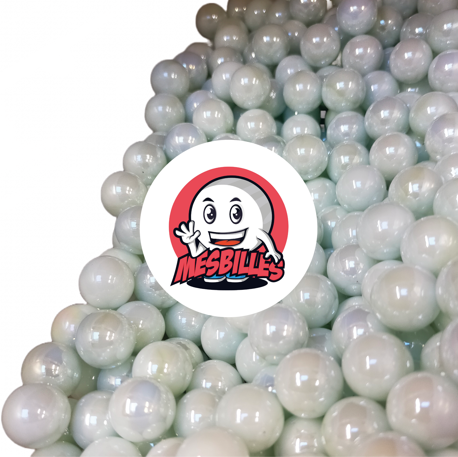 Imagen de la mascota MisCanicas rodeada de canicas Brillantes opacas nacaradas blancas 12 mm